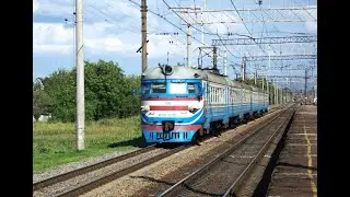 Кругломордные электропоезда серии ЭР2
