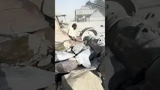 BiG Black Rock Crusher Machine: A Giant at Work