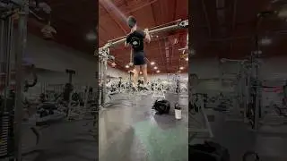 Slow and controlled pull-ups for gains ￼#pullups #muscle