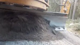 SMOOT CUT!😍 Cat 140M grader, on gravel road maintenance!🤩