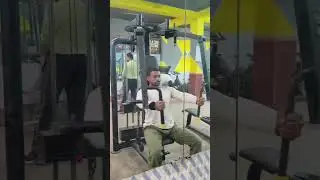 First vlogs/chest workout exercises.Kam budget mai body banaye....