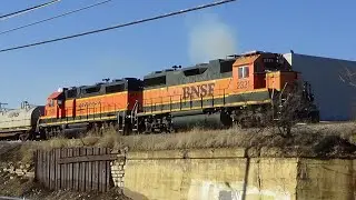 Iowa Interstate ADM unit grain empty with BNSF 8391 and BN Barstow picks up RI Yard January 7, 2026