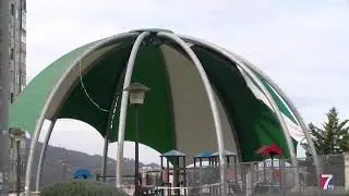Barakaldo sustituir&aacute; por completo la cubierta del parque infantil de Balejo