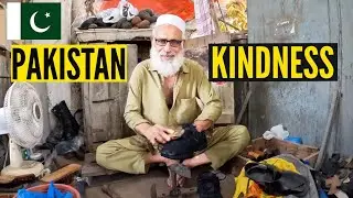 Honest Karachi Shoecleaner Gets a Reward 💸 🇵🇰