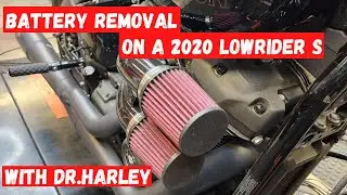 How to remove the battery from a 2020 Softail #harleydavidson #harley #softail