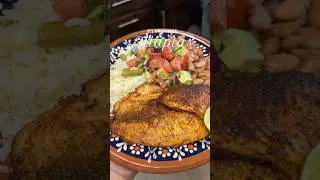 Tilapia smażona na patelni
