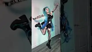 Can someone pick me up?    #cosplay #miku #hatsunemiku #flop #meme #memedance