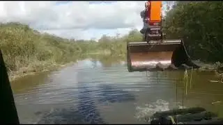 EIK AM80 Amphibious  Excavator working in swamp