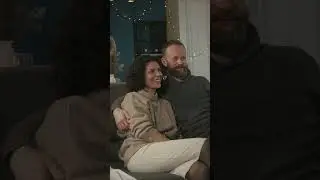 Texto B&iacute;blico Di&aacute;rio |  Seu marido se levanta e tamb&eacute;m a elogia. Prov&eacute;rbios 31:28.