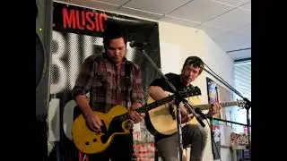 103.1 THE Buzz,  lounge middle class rut