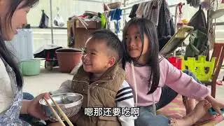 二哥恢复差不多了，炖只鸡给他补补身体，一家人围桌吃饭真热闹了 #我的乡村生活 #抖音新农人