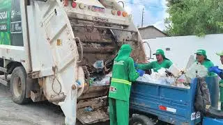 Coleta de lixo com triciclo #2025