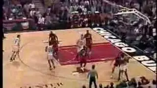 Bulls vs Hawks 1997 - Game 1 - Michael Jordan 34 points