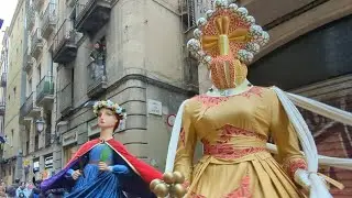 La gegantona Laia i la gegantona Crespinella (II) - Cercavila per inaugurar l'exposició de gegantons