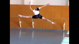 It s time to renew the medical insurance card#Douyin Trendy Dance Competition#Dance skills