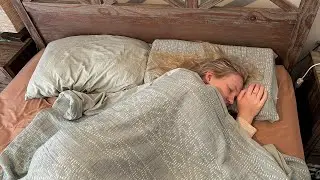 Waking up Woman with Runescape Theme Song