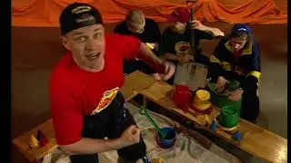 Fr&ouml;belin Palikat - Kaivan Monttua