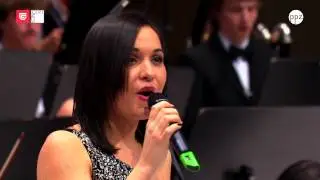 Nina Strnad in Simfonični orkester & Dekliški pevski zbor Gimnazije Kranj - Nad mestom se dani