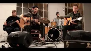 Looking So Lovely - Dusty Radio