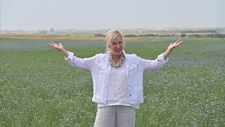 Crown Linen Designs lands in a Flax Field.
