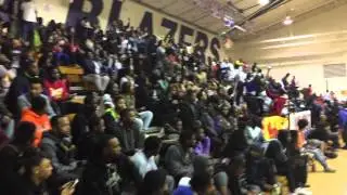 Bojangles' Bash Crowd sings OG Maco 