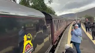 The Jacobite leaves town