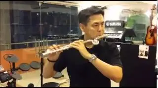 Jin Ta demonstrating Jupiter Waveline Flute