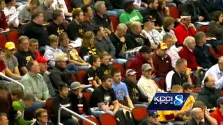 Wrestling fans invade Des Moines