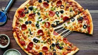 No Yeast Pizza: Crispy & Chewy in 30 Minutes (Baking Powder Magic!)