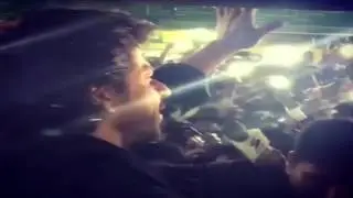 RAEES Premier : Sharukh khan travel to Delhi from train For pramotion raees ||fans shocking reaction
