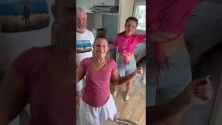 В полку прибыло 🤣 #dance #justdance #macarenа #80smusic #comedy #family #love