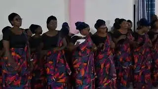 Live na Chorale Evangelique muri Paroisse ya ADEPR Gahogo mu ndirimbo nziza yo Mubarara imigisha