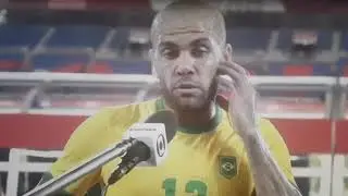 Daniel Alves cita camisa pesada do Brasil e diz que seleção tira lições de vitória sobre a Alemanha