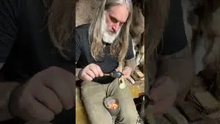 Stone Age War Pick #primitivetechnology #bushcraft #survival #caveman #donnydust