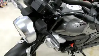 HONDA　CBF190TR　SILVER