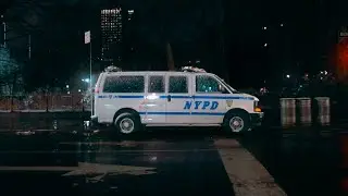 Quiet snowy night in NYC in 4K