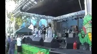 YOUR FOLKS THREW ME OUT - LISA HALEY & The Zydecats (LIVE)