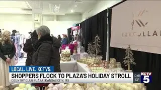 Shoppers flock to plaza's holiday stroll