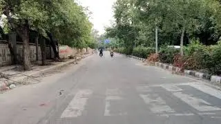 Bullet classic 500 vs Jawa 42 drag race.   SWAPAN23