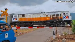Palang Pintu Kereta Api | Railroad Crossing In Indonesia | Januari2026 | Ka Tambahan Gmbr - Yk