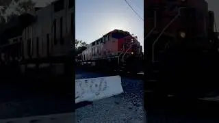 BNSF tear4 GEVO pulling Amtrak 11
