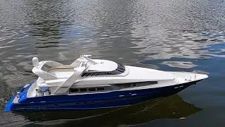 RC Boot, Moonraker , Modellbau , Schiffsmodell