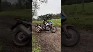 180 &deg; MAXITRAIL 😳 #maxitrail #moto