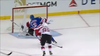 Reacting to Alexei Lafreniere's shorthanded goal with a fantastic steal (9/29/22) (Preseason)