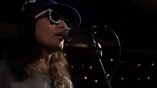Constant Lovers - 14 Missed Calls (Live on KEXP)