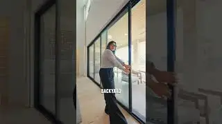 Внутри нового жилого комплекса Perry Homes в районе The Dominion.