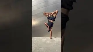 Testing Balance in the City #cyberyoga #handstands #balance