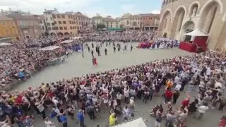 Processione per Sant'Antonio, in migliaia a Padova