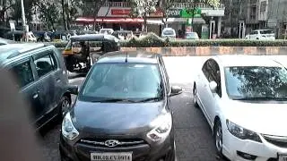 Mumbai Road side car parking
