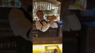 Secret Bar & Cigar Lounge 🤫☎️ This speakeasy is hidden inside of a red phone booth in North
